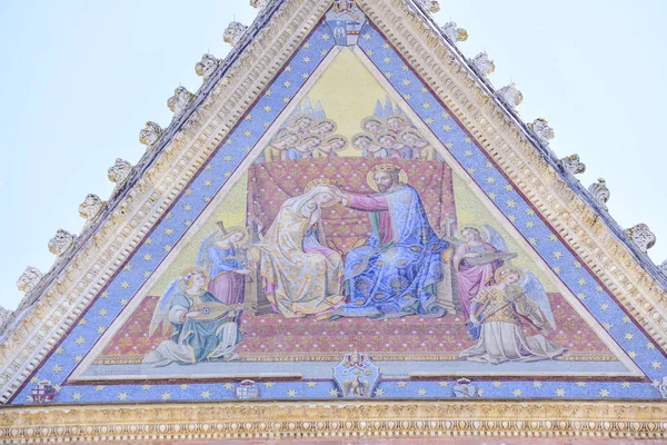 Detalhe Fachada Catedral Orvieto Úmbria Itália Mosaico Representando Coroação Virgem — Fotografia de Stock