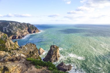 Cabo da Roca, Portekiz. Uçurumun üzerinden Atlantik görünümünü. Avrupa'nın en batı yer.