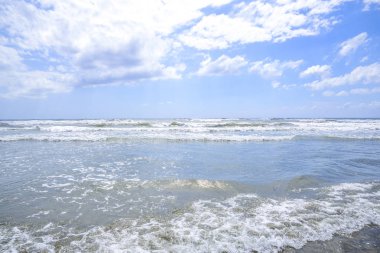 dalgalar deniz güneşli sahilde break