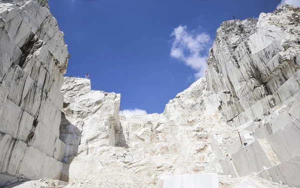宝石卡拉拉大理石采石场 Apuane 托斯卡纳 意大利 — 图库照片