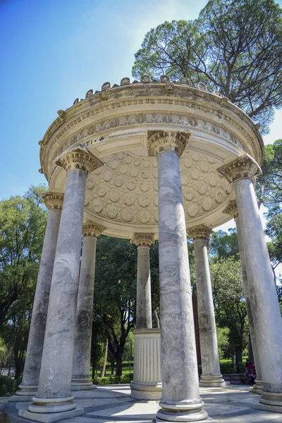 Jardín Villa Borghese Roma Italia Pequeño Templo —  Fotos de Stock