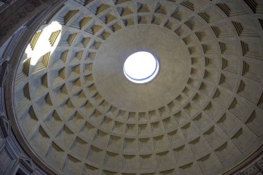Roma, İtalya turistik. Pantheon, Roma Tapınağı nın muhteşem kubbe içinde
