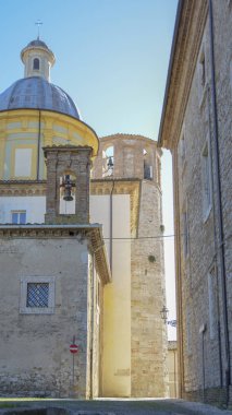 bell ile İtalyan köy sokak