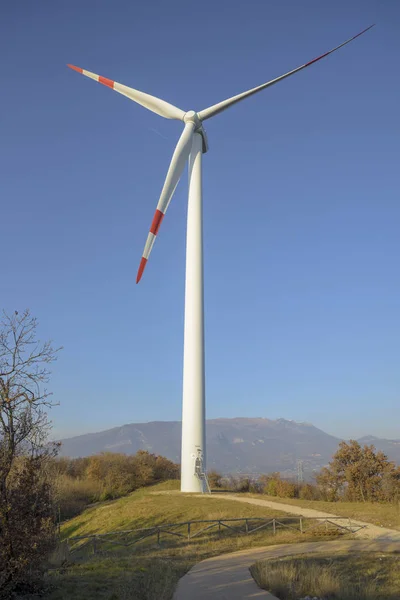 Windenergie Windenergieanlage Zur Produktion Sauberer Energie Und Zum Umweltschutz Trentino — Stockfoto