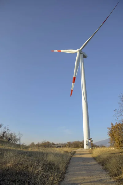 Turbina Eólica Para Fuentes Renovables Electricidad Sin Contaminación Trentino Italia — Foto de Stock