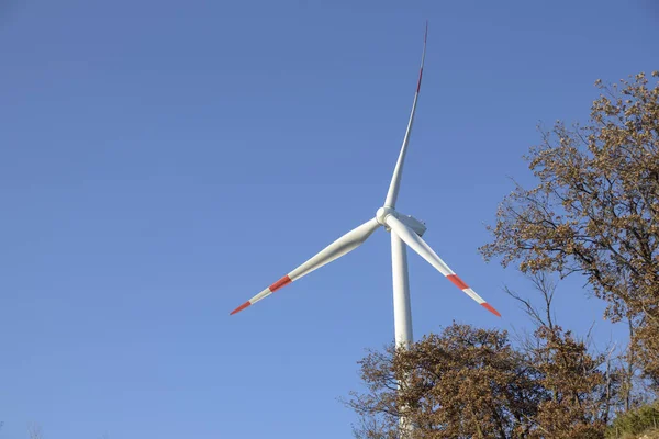 Rüzgar Türbini Elektrik Kirliliği Olmadan Yenilenebilir Kaynakları Için Trentino Talya — Stok fotoğraf