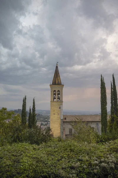 Italienska Byn Klocktornet Den Santa Maria Assunta Katedral Spoleto — Stockfoto