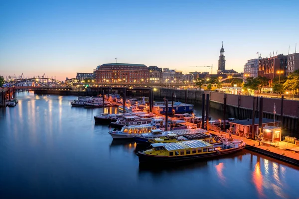 Niemiecki Hamburg Harbour City — Zdjęcie stockowe