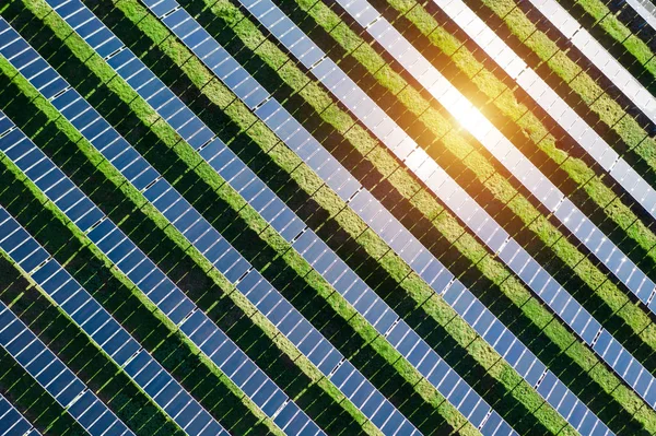 Güneş Enerjisi Santrali — Stok fotoğraf