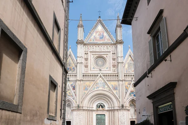 Orvieto Italy April 2018 Tourists Visit City Orvieto Its Cathedral — Stock Photo, Image