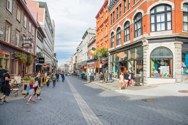 Quebec City Kanada Srpna 2015 People Turistům Procházet Malebných Uliček — Stock fotografie