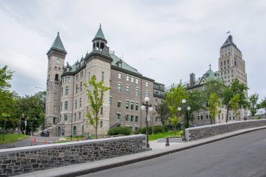 Bir Québec, Kanada - 5 Ağustos, 2015:view bir yaz sabahı sırasında Quebec City Belediye Binası.