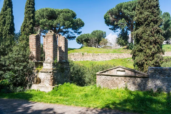 Pompeia Itália Março 2016 Colunas Ruínas Dentro Sítio Arqueológico Pompeia — Fotografia de Stock