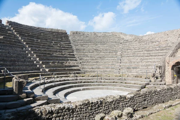 Pompeje Włochy Marca 2016 Kolumny Ruiny Terenie Stanowiska Archeologicznego Pompejów — Zdjęcie stockowe