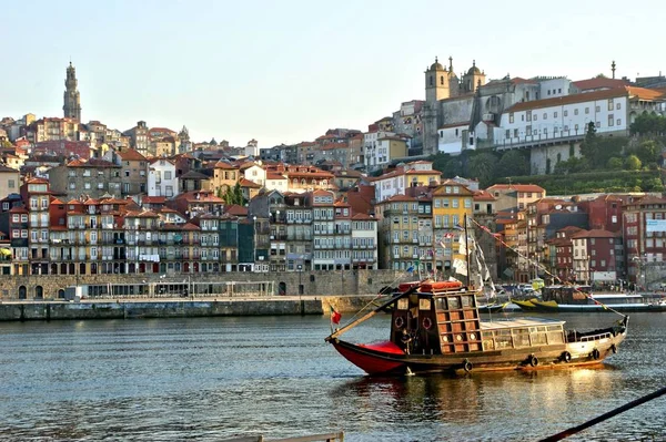 Río Duero Barcos Tradicionales Oporto Portugal — Foto de Stock