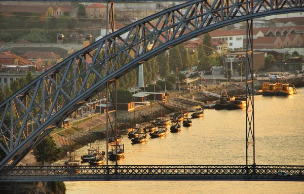Γέφυρα Πάνω Από Τον Ποταμό Douro Στο Πόρτο Πορτογαλία — Φωτογραφία Αρχείου
