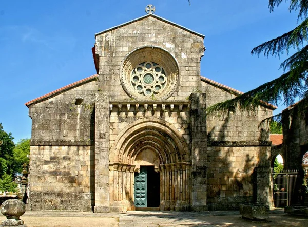 葡萄牙佩纳菲尔帕科德索萨的罗马式修道院 — 图库照片