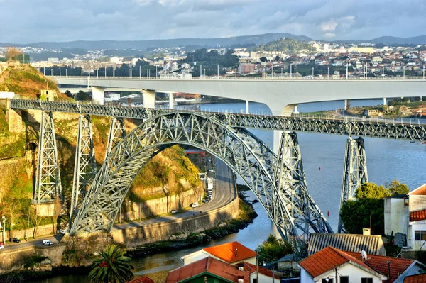 Gamla Och Nya Järnvägsbroar Över Dourofloden Porto Portugal — Stockfoto