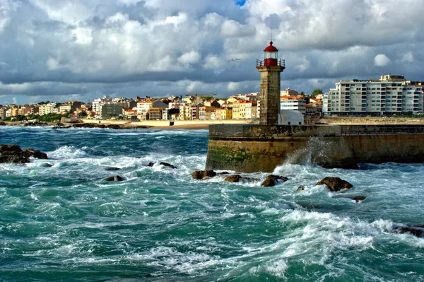 ポルトガルのポルトにあるフェルギエリアス灯台 — ストック写真