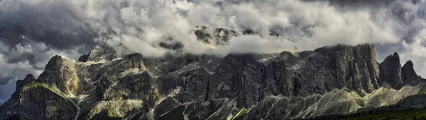 Paisagem Montanhas Alta Badia Nas Dolomitas Estação Chuvosa Trentino Alto — Fotografia de Stock