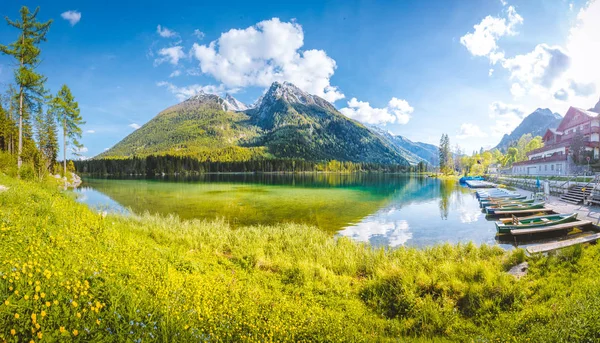 Lago di Hintersee in estate, Baviera, Germania — Foto Stock