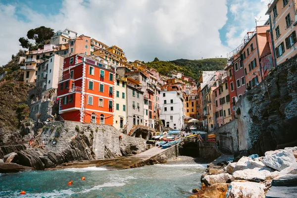 Classic view of Riomaggiore, Cinque Terre, Italy — Stock Photo, Image