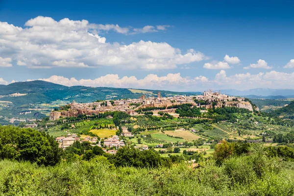 イタリア、ウンブリア州、オルビエートの旧市街 — ストック写真