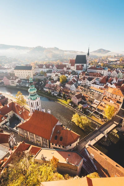 Historische Stadt Cesky krumlov bei Sonnenaufgang, Böhmen, Tschechische Republik — Stockfoto