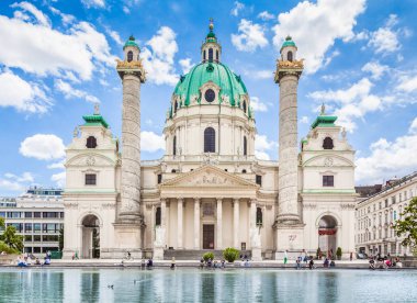 Wiener Karlskirche (Saint Charles Kilisesi) Karlsplatz, Viyana, Avusturya