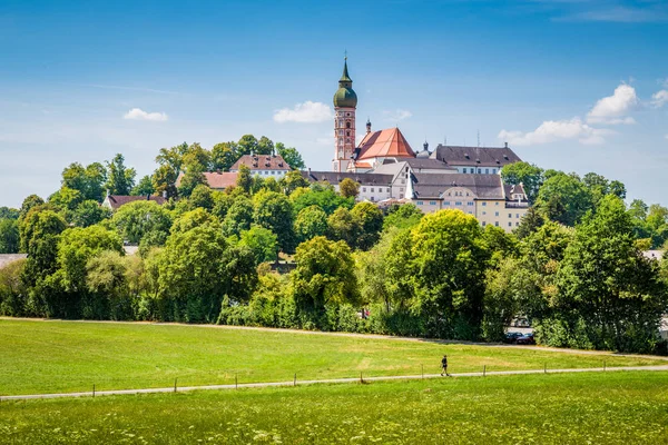 Famosa Abadia de Andechs no verão, distrito de Starnberg, Alta Baviera, Alemanha — Fotografia de Stock