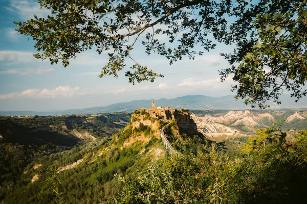 Vacker Utsikt Över Berömda Civita Bagnoregio Med Tibern River Valley — Stockfoto