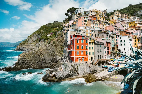 Klasszikus Kilátás Gyönyörű Riomaggiore Egyike Híres Festői Halász Falvak Cinque — Stock Fotó