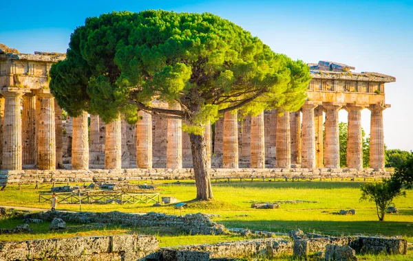 Paestum Tempel Archäologisches Unesco Weltkulturerbe Bei Sonnenuntergang Provinz Salerno Kampanien — Stockfoto