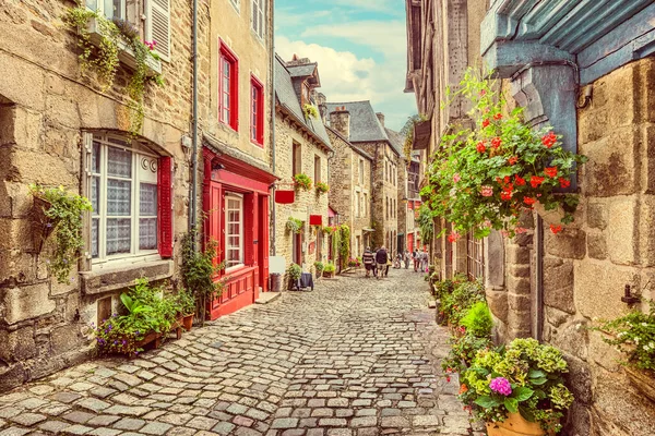 Hermosa Vista Del Pintoresco Callejón Estrecho Con Casas Históricas Tradicionales — Foto de Stock