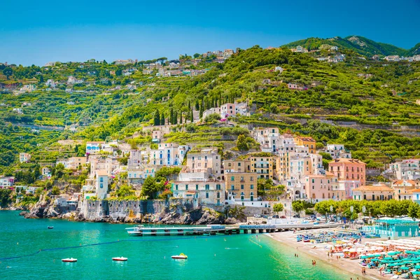 Scénický Panoramatický Výhled Krásné Město Amalfi Slavném Pobřeží Amalfi Salernským — Stock fotografie