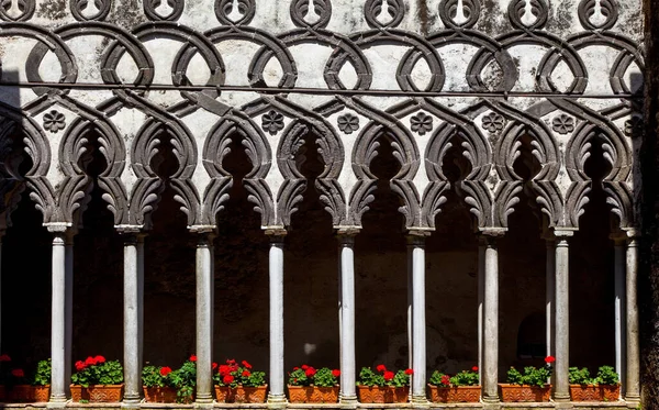 Όμορφη Θέα Των Διάσημων Μοναστηριακών Κιόνων Της Villa Rufolo Στο — Φωτογραφία Αρχείου