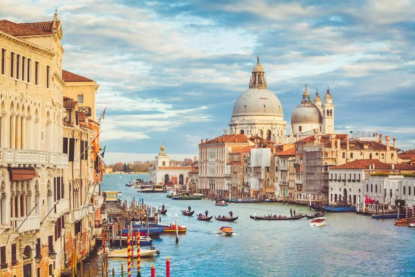 Klasszikus Panoráma Kilátás Híres Canal Grande Festői Basilica Santa Maria Stock Fotó