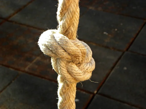 Rope Knot Strong Sea Line Interconnected Symbol Trust Faith Metaphor — Stock Photo, Image