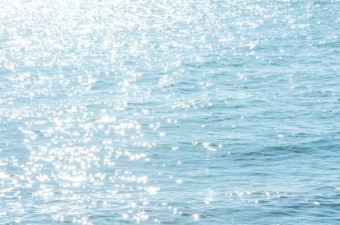 Bulanık deniz arka plan parlama ile