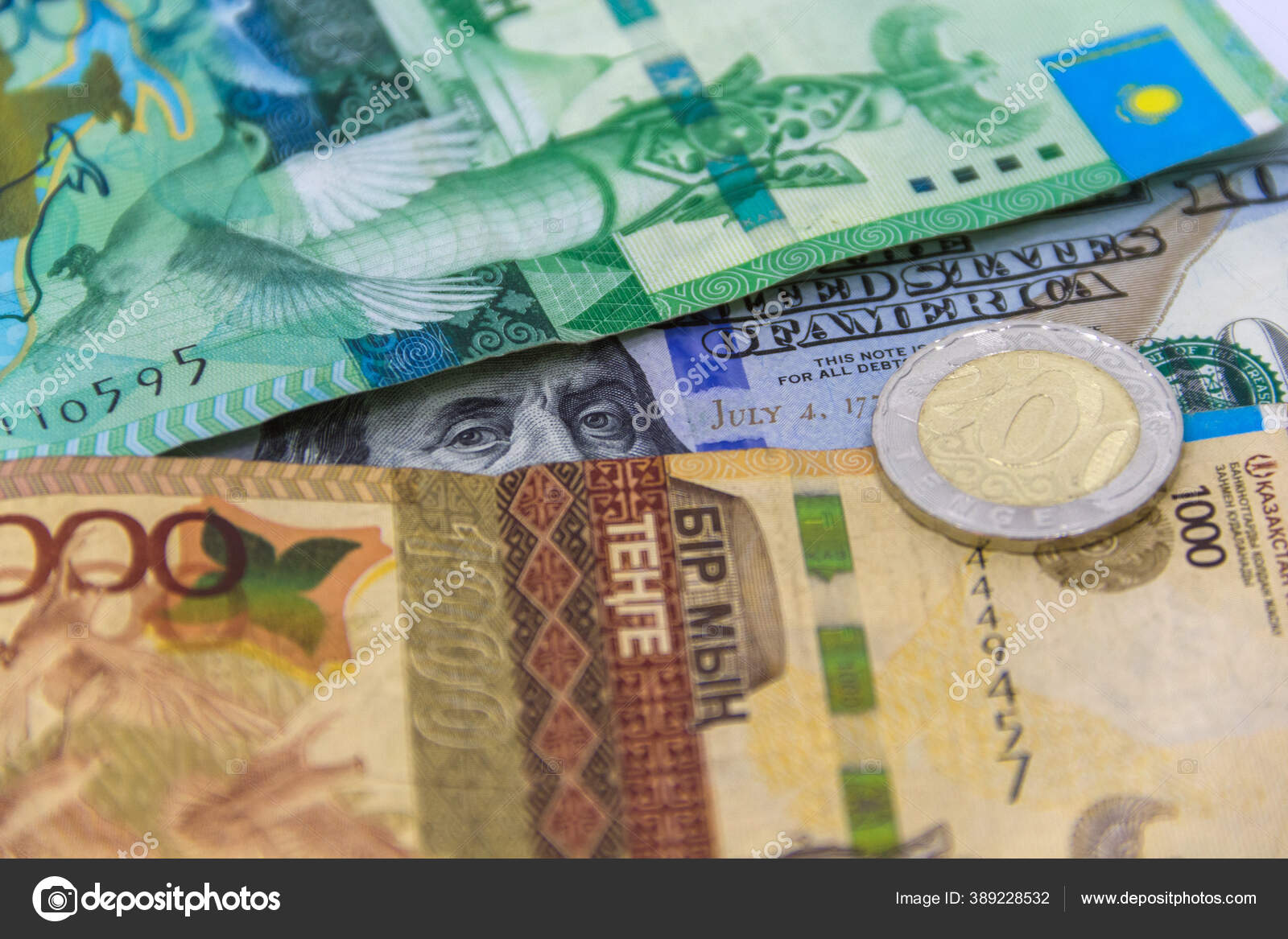 哈萨克斯坦的国家货币是坚戈美元汇率坚戈汇率——图库图片© Nurlan_Tastanbekov #389228532