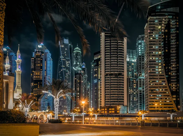 Vista Moderna Ciudad Dubai Fotografía Procesamiento Industrial Con Contraste Profundo — Foto de Stock