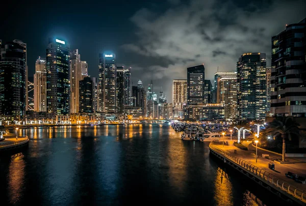Pohled Moderní Město Dubaj Fotografování Průmyslovém Zpracování Hlubokým Kontrastem Oranžovým — Stock fotografie