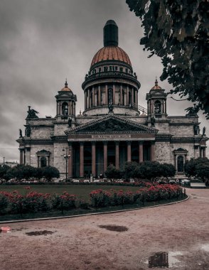 Aziz PETERSBURG