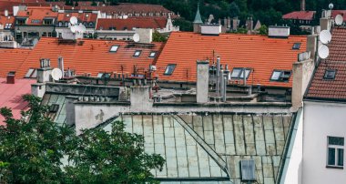 Evlerin çatılı duvar kağıdı