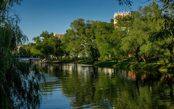 Utsikt Över Novodevichy Klostret Klar Sommarkväll Ryssland Moskva Stockbild