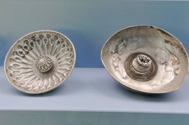 Antalya, Türkiye-Mart 29, 2015: yerel Arkeoloji Müzesi-Müzesi 50.000 evler ve Pamfilya, Likya, Phrygia, Güney Pisidya ve c.650 kms.of kıyı şeridi 104 sitelerinde bulunan 12.000 nesnelerini görüntüler.