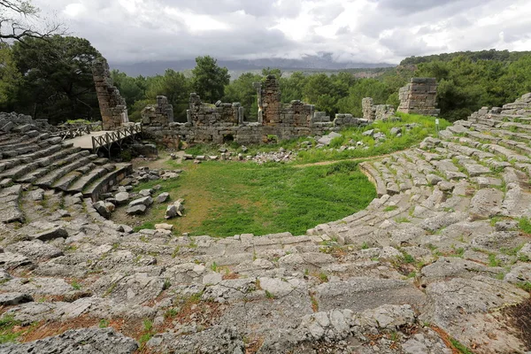 世纪广告在古希腊和罗马城市 Phaselis 建立了剧院在公元前690建立了 由附近 Rhodes 的定居者在罗马控制下 凯梅尔区 安塔利亚省 土耳其 — 图库照片