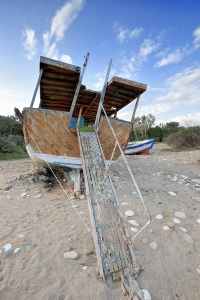 Barco Madeira Local Para Fins Turísticos Encalhado Praia Para Serviços — Fotografia de Stock