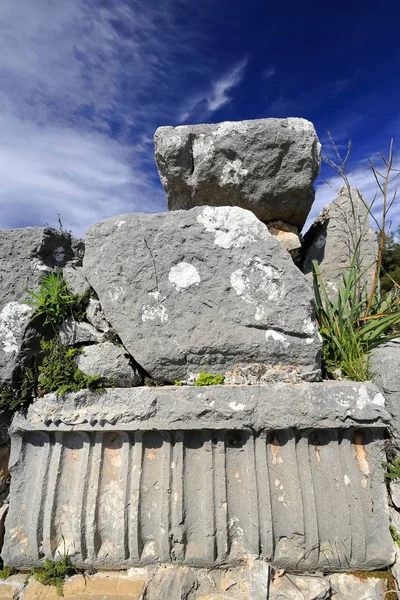 Pedra Esculpida Bloqueia Ruínas Lojas Antigas Lado Sul Rua Romano — Fotografia de Stock