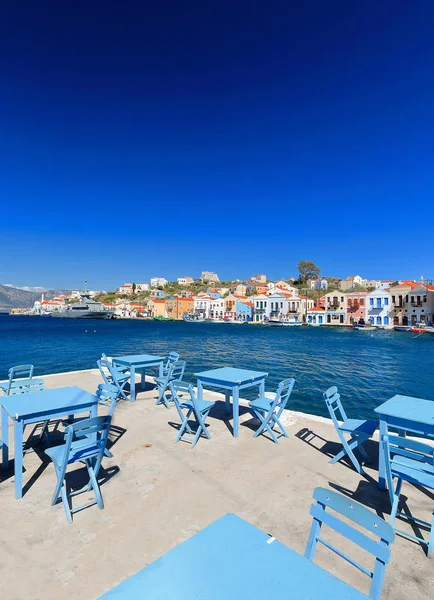 Mavi Masa Sandalyeler Barlarını Tekneler Yunan Donanması Gemi Ile Ana — Stok fotoğraf
